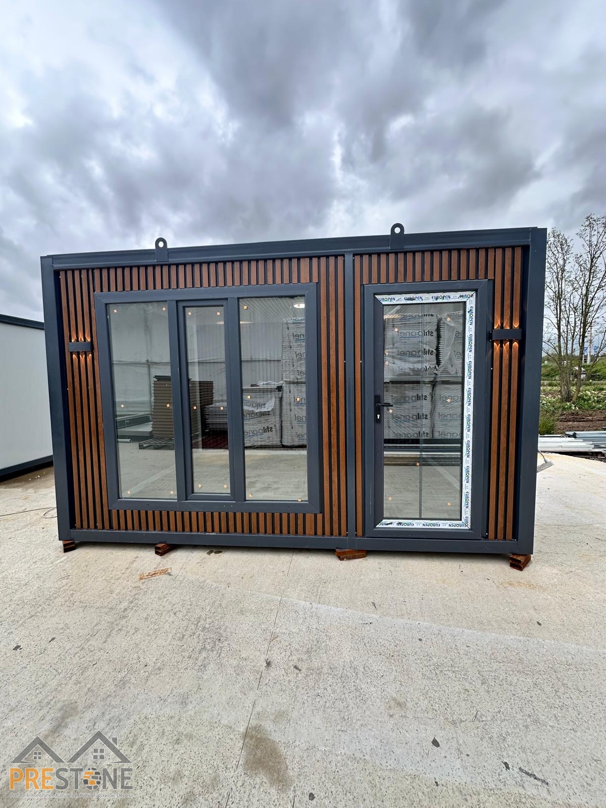 300x400 cm - 12 m² Ofis Konteyneri
